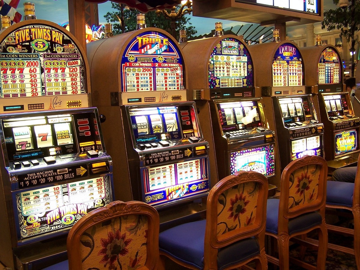 Free Spins - slots illustration